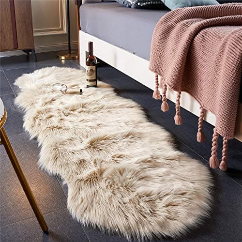 EasyJoy Ultra Soft Fluffy/Fuzzy Shaggy Area Rug Faux Fur Chair Cover Seat Pad for Bedroom Floor Sofa Living Room (2 x 6 ft Sheepskin, Beige)