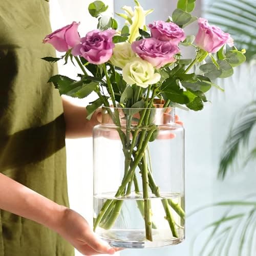 KOIUEYW Clear Vases for Centerpieces, 9 Inch Large Glass Vase for Bouquet, Glasses Home Decor Modern Jarrones Decorativos for Wedding Living Room Dining Table Office