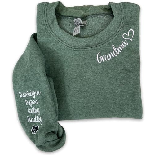 NAZENTI Women's 02 Grandma Sweatshirt, Personalized Mama Sweatshirt, Mommy Neckline Sweater, Christmas Shirt, Mother's Day Gift