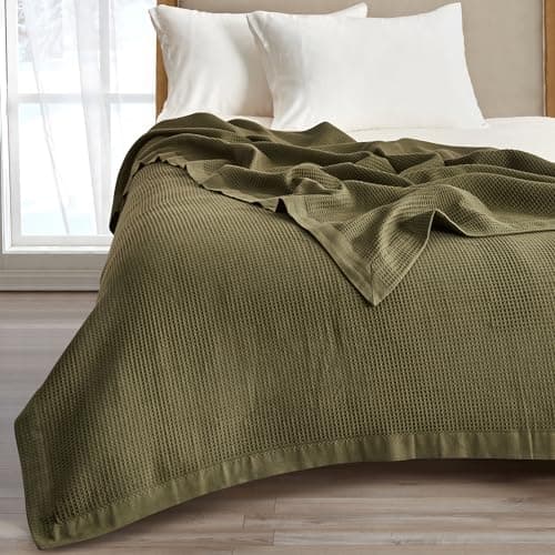 Great Bay Home 100% Cotton Blanket for King Size Bed | Lightweight and Breathable Waffle Weave Blankets for Summer & Spring | Versatile, Layering Dark Green Bed Blanket, Olive, 102x90 inches