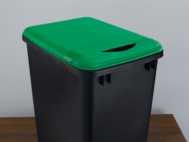 Trash Cans with Lid