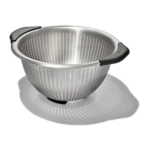 Best Kitchen Strainers #8 from OXO OXO Good Grips Stainless Steel Colander, 5 qt. Capacity, Strainer with Non-Slip Handles, Kitchen Colander for Pasta and Vegetables, Nesting Stainless Steel Strainer and Sieve