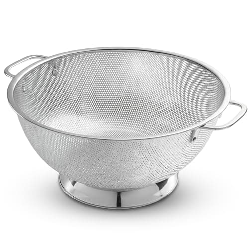 Best Kitchen Strainers #4 from Bellemain Bellemain Colander for Kitchen – 5 Qt Stainless Steel Strainer with Handle - 18/8 Pasta Strainer Bowl for Pasta, Spaghetti, Vegetables, Fruit, and Pot Draining - Stainless Steel Colander
